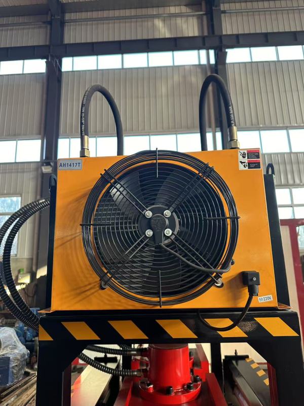 A flat bridge punching machine