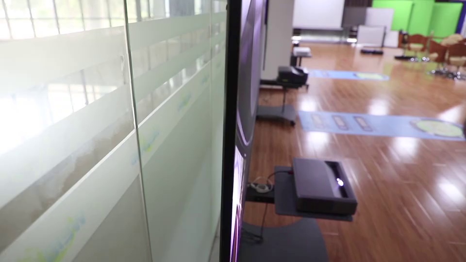 Cinema ultra short throw fixed frame projection screen