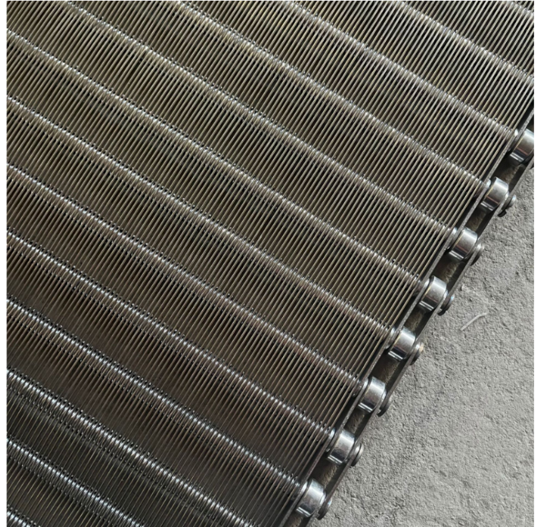 Stainless steel eye link mesh belt