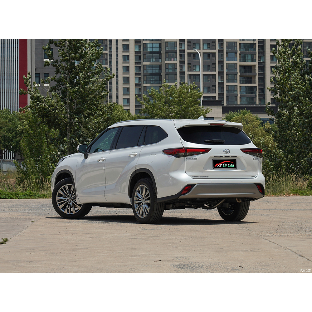 Highlander Hybrid Premium Edition 7 Seaters