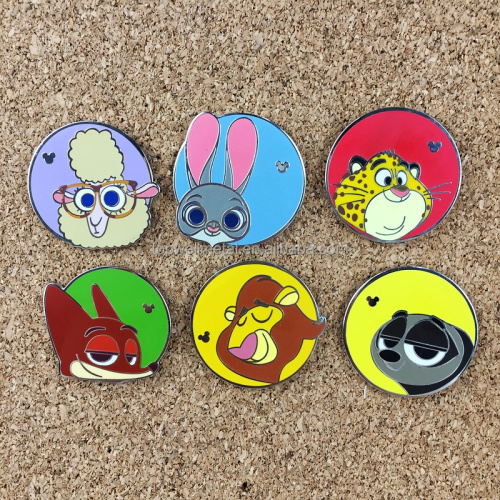 Pins de esmalte duro suave de recuerdo de viaje personalizado