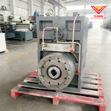 Промышленный редуктор для тяжелых условий эксплуатации с медными маслопроводами