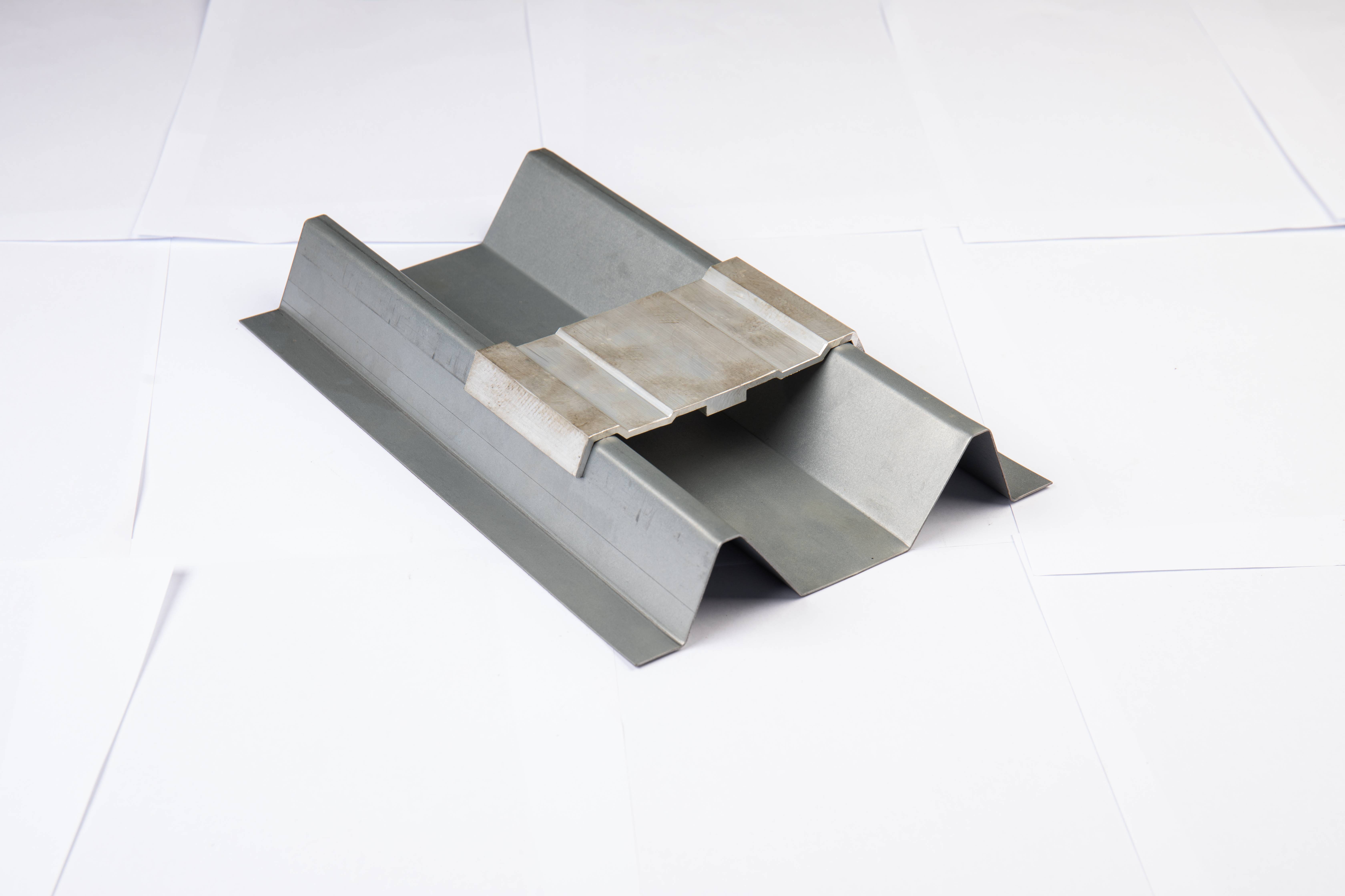 Steel rooftop waterproof BIPV system
