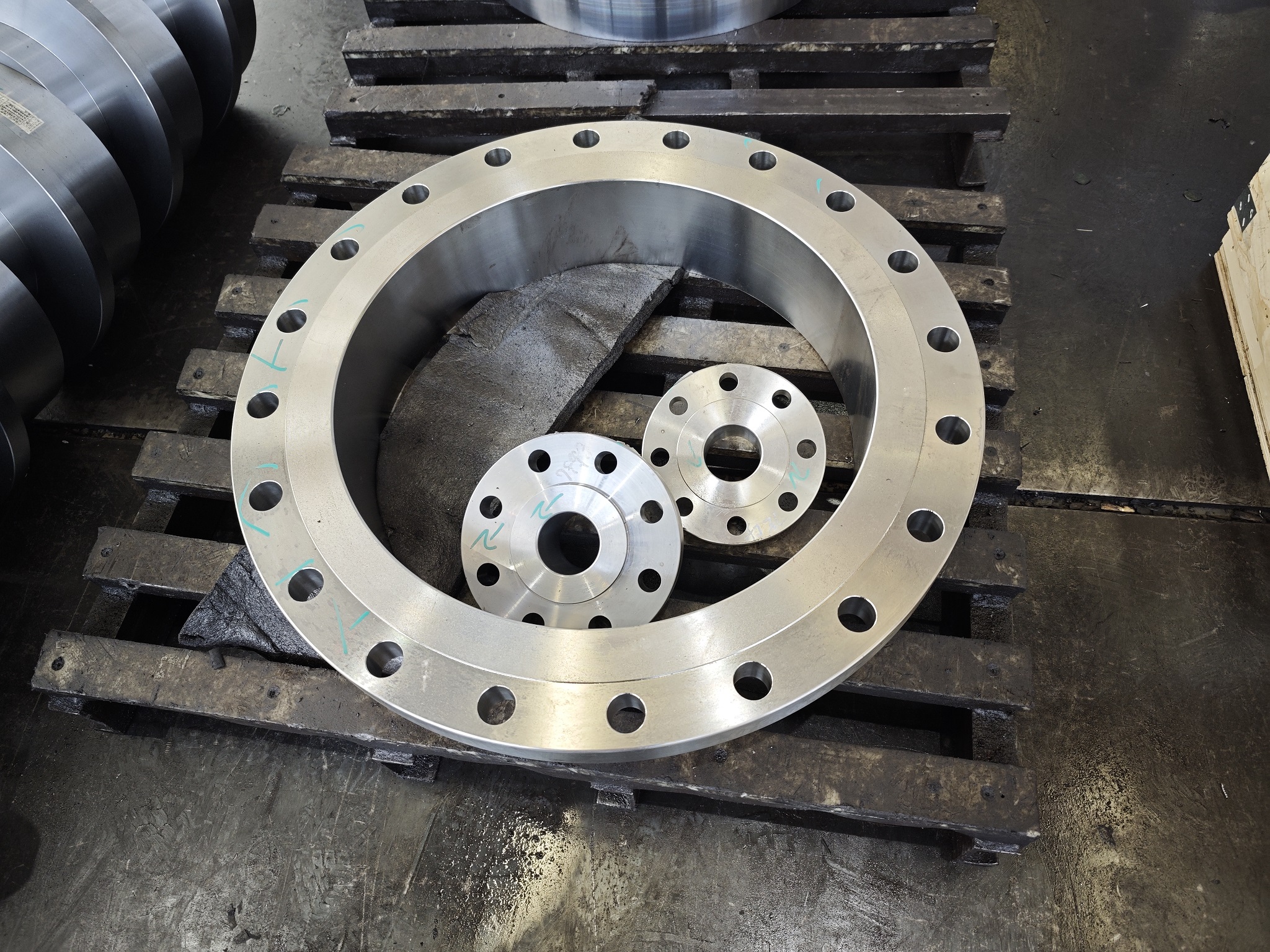 Custom-Engineered Petrochemical Flange Assemblies