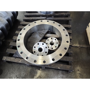 Corrosion-Resistant Vessel Flange Solutions