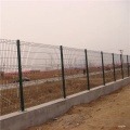 Galvanized welded wire mesh fence