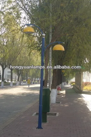 high quality galvanized with painting with bracket street pole