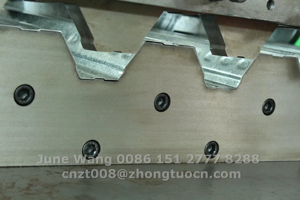 metal deck roll forming machine