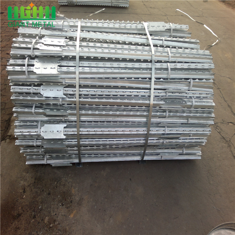 GREEN PAINTED T POST  GALVANIZED STEEL POST