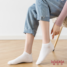 Ang cute na maliit na kuneho na karot na burda ng bangka ng bangka