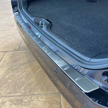OEM ODM Chrome Rear Bumper Scuff Plate for Toyota Voxy Noah 90 2022