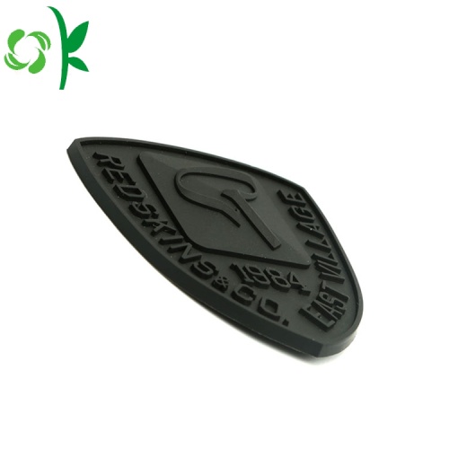 Personlig Shield Logo Badge Black Clothing Märke Etikett