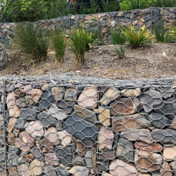 Scatole di gabion zincate che trattengono il cesto di gabion in pietra da parete