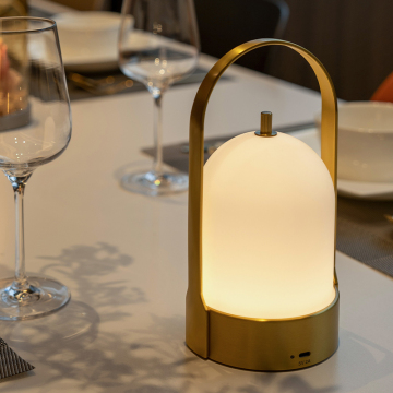 China Supplier Induction Rechargeable Smart LED Aluminum Metal Desk Lamp for Hotel Restaurant Tables
