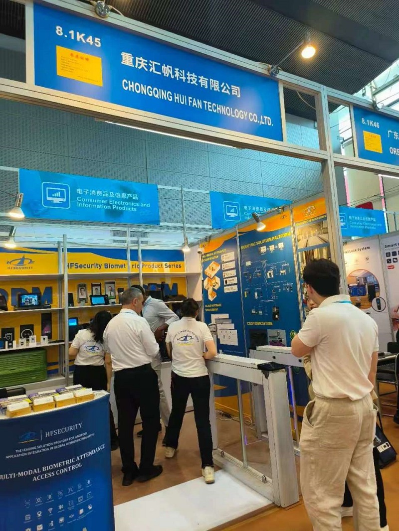 The HFSecurity booth at the Canton Fair was crowded with people! The biometric system was praised by customers from many countries around the world