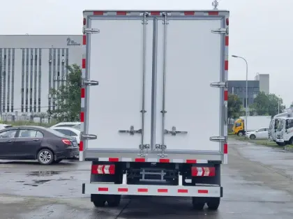 Jianghuai Shuailing Refrigerated Truck