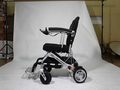 Luxury lithium - electric wheelchair