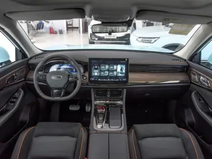 Skyworth HT 2023 Chinese New Brand Extended Range EV Electric Car for Sale