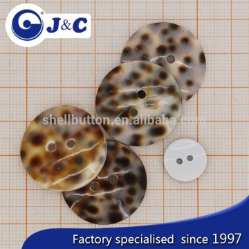 2015 fashion OEM Tiger Cowrie shell button