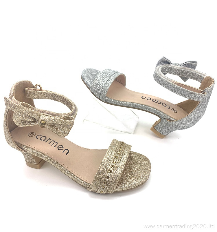 New peep-toe low-heeled princess sandals