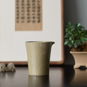 Jingdezhen Pitcher Kuning Porselen Gong Dao Bei Untuk Upacara Teh Kung Fu