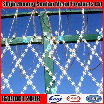 concertina razor wire 450mm coil diameter GI 650MM X 8MTR BTO22 Razor