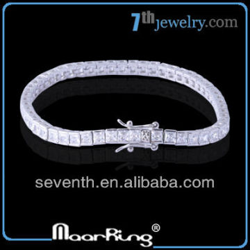 Fashionable 925 Sterling Silver Tennis Bracelet with Rhodium Plated AAA CZ Stones