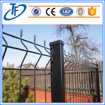 Hot dipped galvanized welded wire mesh fence