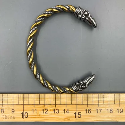 2023 Hot Sale Viking Stainless Steel Odin's Gold Raven Heads Bracelet