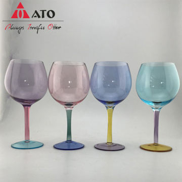 Elegante vetro di vino fatto a mano in vetro