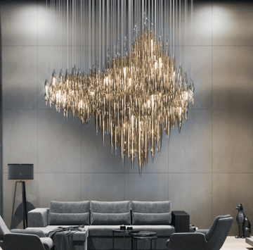 Lampadario di cristallo utilizzato nella lobby della villa