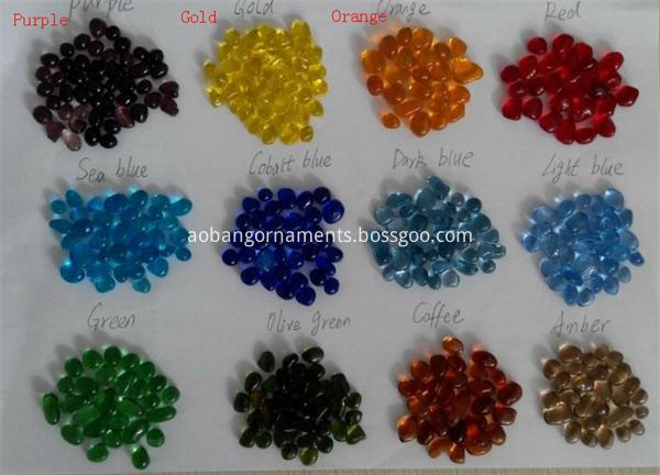 Small glass beads for aquarium decoration