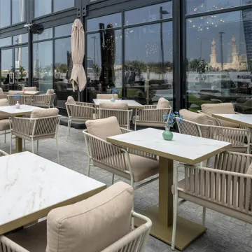 Customized Outdoor Chairs & Garden Tables: Explore Metal Chairs for Restaurants and Gardens