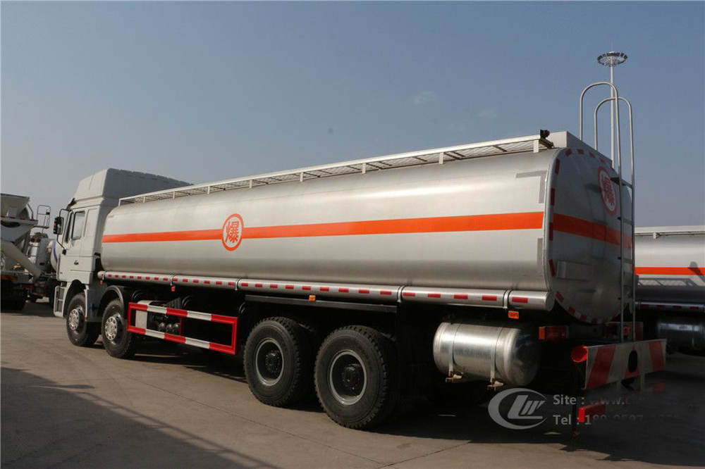 العلامة التجارية الجديدة SHACMAN 30000litres Diesel Bowser للبيع