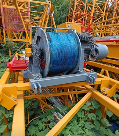 xcmg-used-tower-crane-on-flatbed-truck xcmg-used-tower-crane-on-flatbed-truck