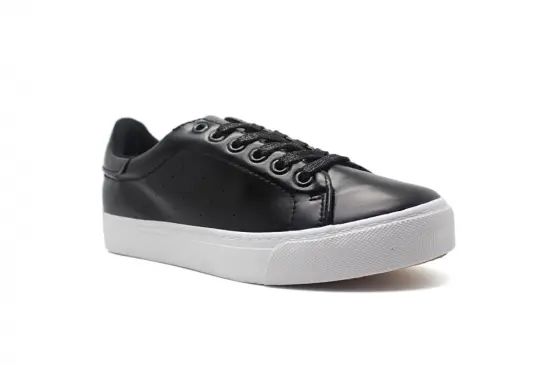 Classic Women Sneakers On White Sole Shoes