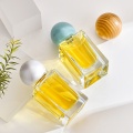 Glass spray perfume bottle