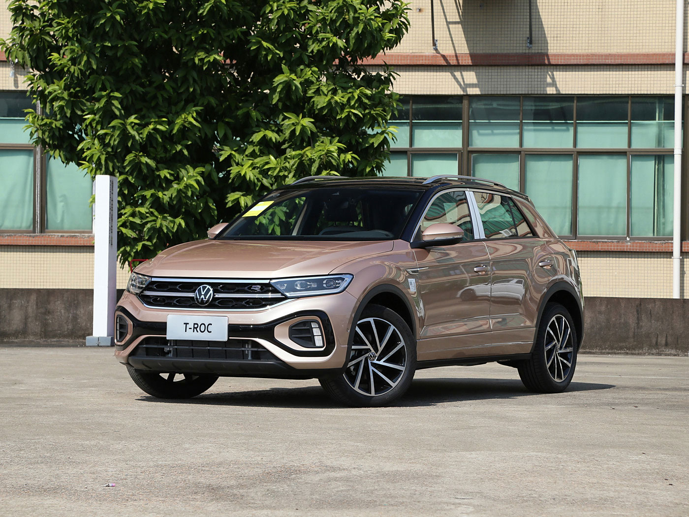 大众T-ROC 280TSI DSG 2WD紧凑型SUV