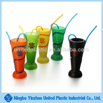 Assorted color Drinking beker with straw