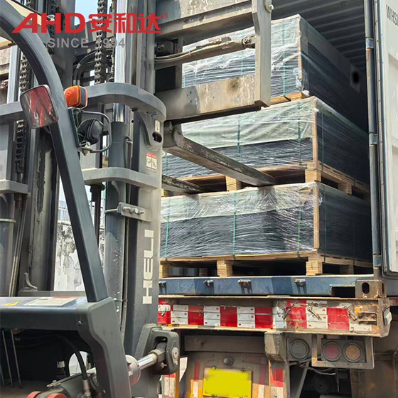 HDPE Sheet Loading for Shippment
