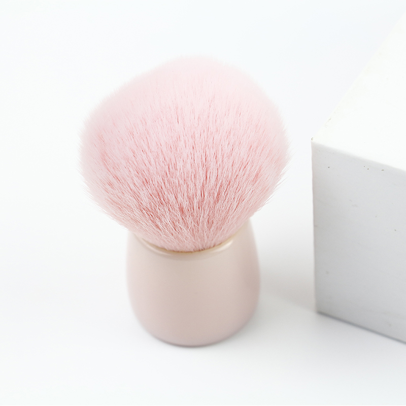 pink powder brush 