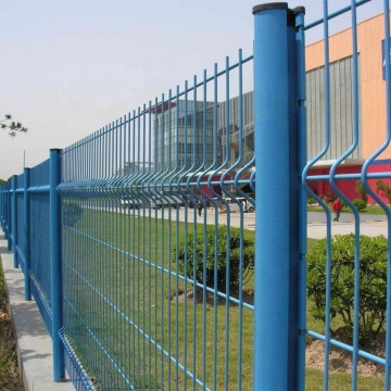 PVC coated green curved wire mesh fence