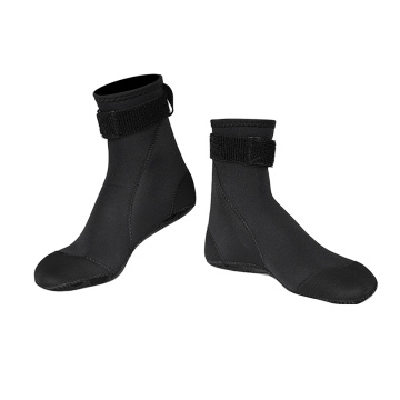 Snorkel de calcetines neopreno negro de color marea