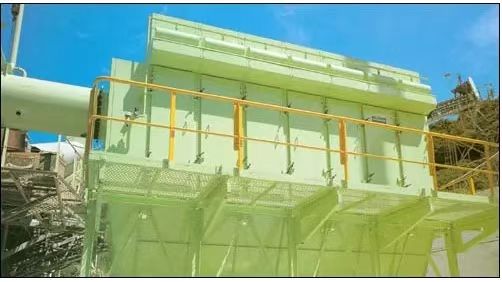 Plastic plate dust collector