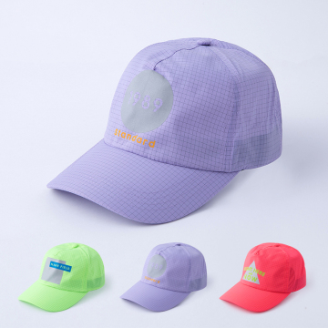 Cappellino sportivo stampato riflettente ad asciugatura rapida personalizzato