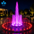 Fuente musical circular al aire libre.