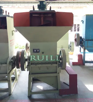 PET bottle crushing recycled plastic chips machines