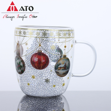 Doppelwandiger Glasbecher im Weihnachtselement-Design