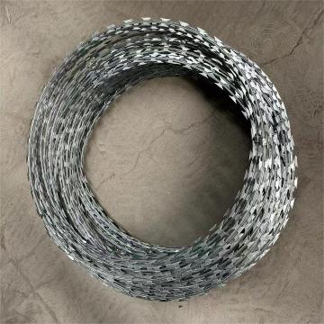 Hot Dipped Galvanized BTO Security Fencing with Razor Reinforced Barbed Wire
