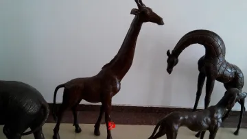 garden giraffe bronze statue for sale
